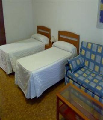 фото отеля Pension Cinco Villas Logrono