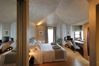 фото отеля Valeni Boutique Hotel