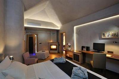 фото отеля Valeni Boutique Hotel