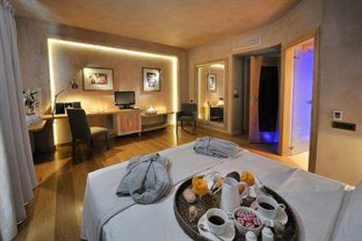 фото отеля Valeni Boutique Hotel