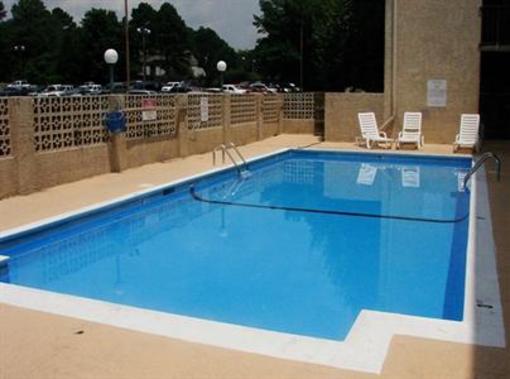 фото отеля Red Carpet Inn Huntsville
