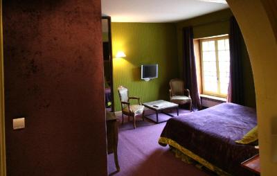 фото отеля Domaine De Villeray Hotel Condeau