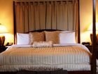 фото отеля Harrison Plaza Suite Hotel