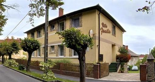 фото отеля Heviz Villa Familia