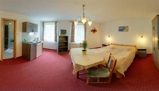 фото отеля Heviz Villa Familia