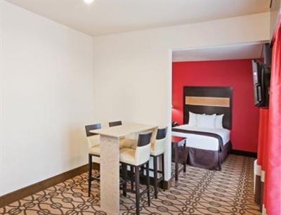 фото отеля La Quinta Inn & Suites Pearsall