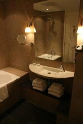 фото отеля Sandton Hotel Pillows Zwolle
