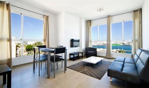фото отеля Apartamentos Marina Suites