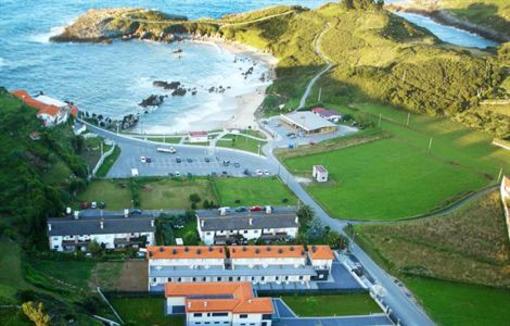 фото отеля Apartamentos Playa de Toro Llanes
