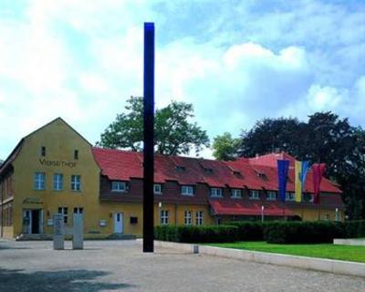 фото отеля Hotel Vierseithof Luckenwalde