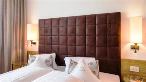 фото отеля Hotel Jagdhof Latsch