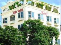 Silk Suite Hotel