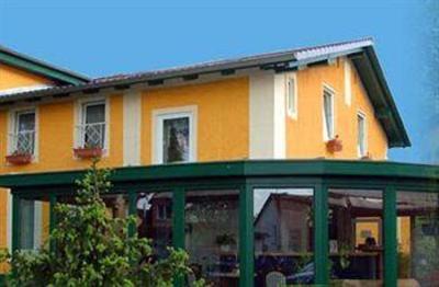 фото отеля Hotel & Restaurant Haus am See Zechlinerhutte
