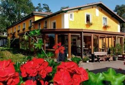 фото отеля Hotel & Restaurant Haus am See Zechlinerhutte