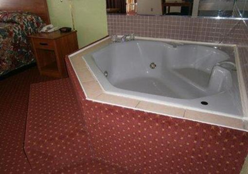 фото отеля Quality Inn Stockbridge