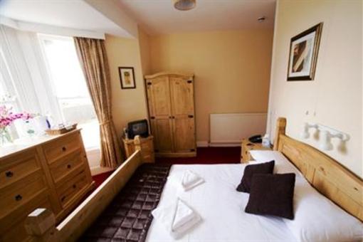 фото отеля Gyllyngvase House Hotel
