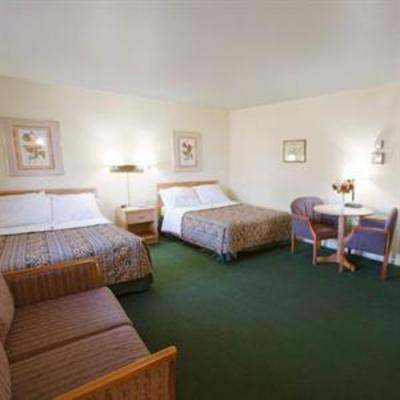 фото отеля American Inn Sturgis