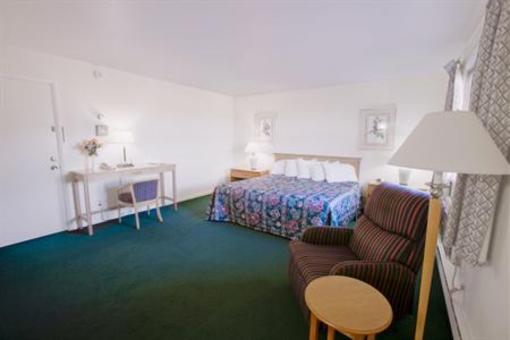 фото отеля American Inn Sturgis