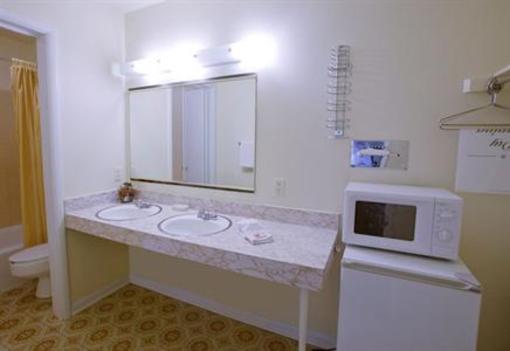 фото отеля American Inn Sturgis