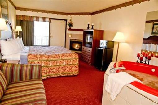 фото отеля Pigeon River Inn