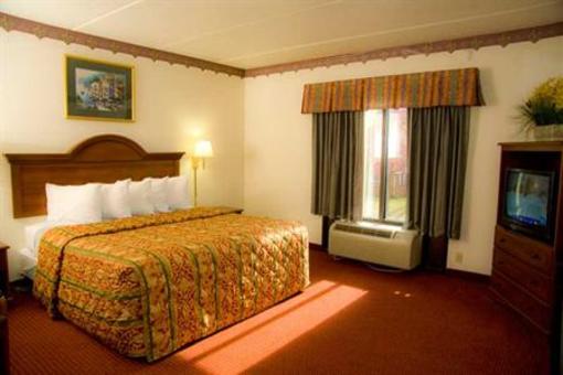 фото отеля Pigeon River Inn