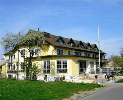 фото отеля Hotel Reiterhof Altmühlsee Gunzenhausen