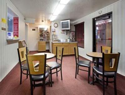 фото отеля Super 8 Evanston