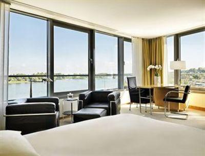 фото отеля Hyatt Regency Mainz