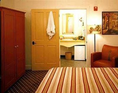 фото отеля Sonoma Creek Inn