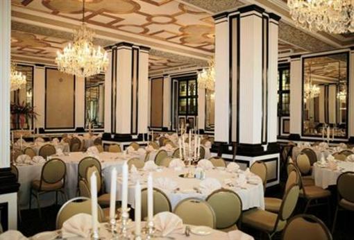 фото отеля The Roberts Mayfair