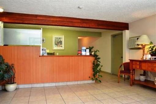 фото отеля Canadas Best Value Inn Kelowna