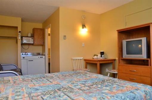 фото отеля Canadas Best Value Inn Kelowna