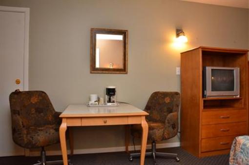 фото отеля Canadas Best Value Inn Kelowna