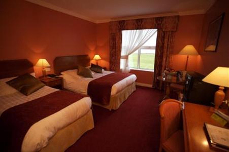 фото отеля Inishowen Gateway Hotel Buncrana