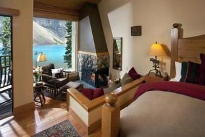 фото отеля Moraine Lake Lodge