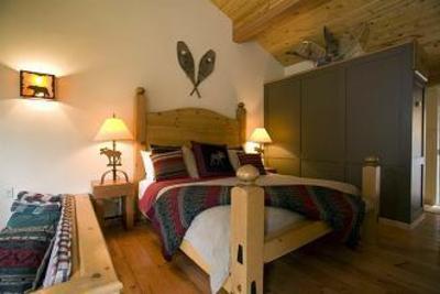 фото отеля Moraine Lake Lodge