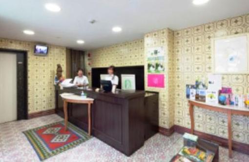 фото отеля For Leaves Inn