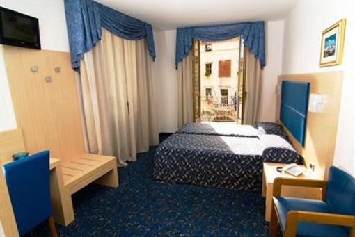 фото отеля Hotel Portici Riva del Garda