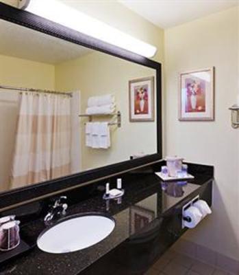 фото отеля Fairfield Inn Victoria