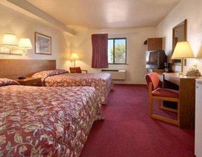фото отеля Super 8 Albuquerque / Midtown