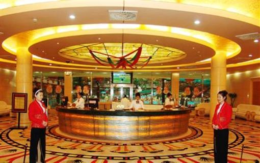 фото отеля Dalian Aerbin Jinshan Hotel Water Park