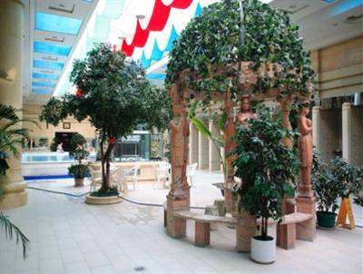 фото отеля Dalian Aerbin Jinshan Hotel Water Park