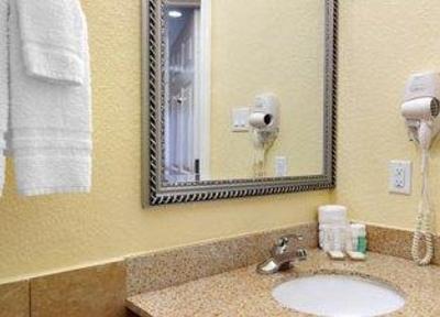 фото отеля Baymont Inn & Suites Baytown