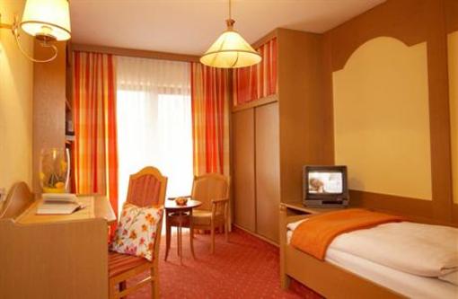 фото отеля Diana Kurhotel Garni