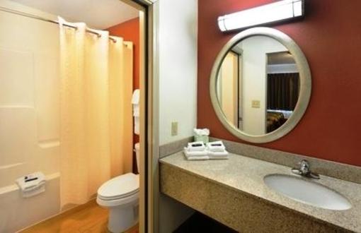 фото отеля Red Roof Inn Queensbury