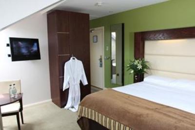фото отеля Treacy's Hotel