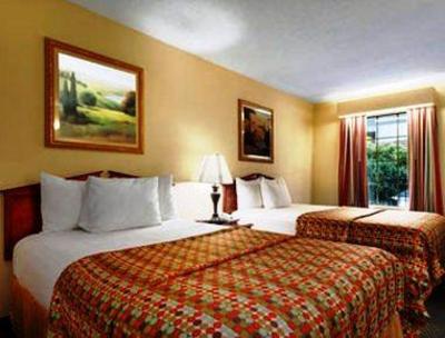 фото отеля Baymont Inn & Suites Ozark