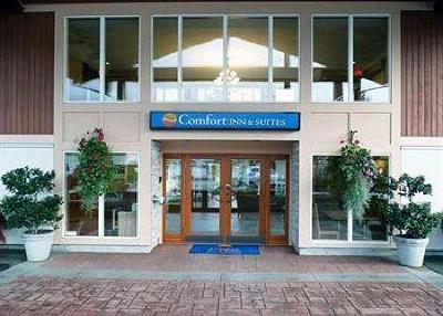 фото отеля Comfort Inn and Suites North Vancouver