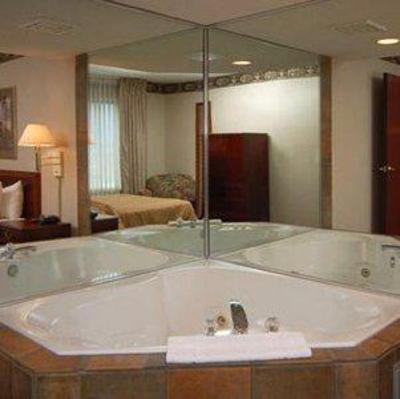 фото отеля Comfort Suites Grandville