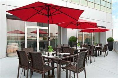 фото отеля Hilton Vancouver Metrotown